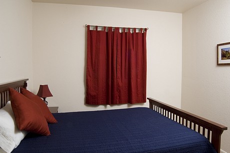 apartment Master Bedroom - Apartment master bedroom photo